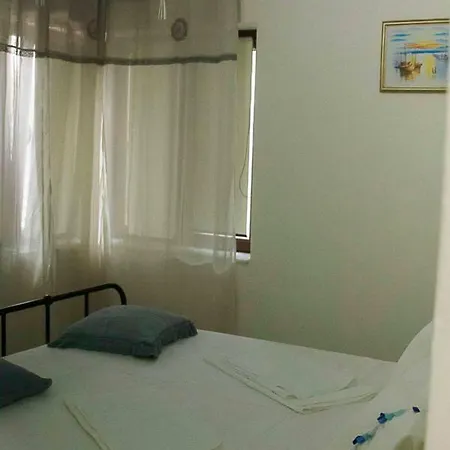 Bunicuta Πανσιόν 3*